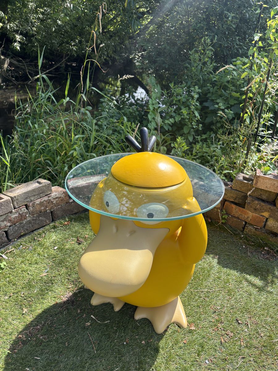 With glass top, front angle